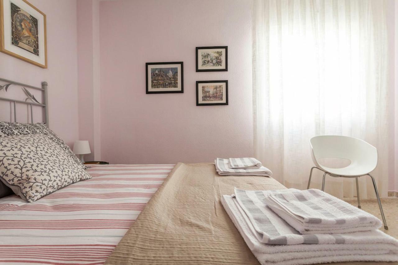 Apartamento Jardin De Santa Paula Севиля Екстериор снимка