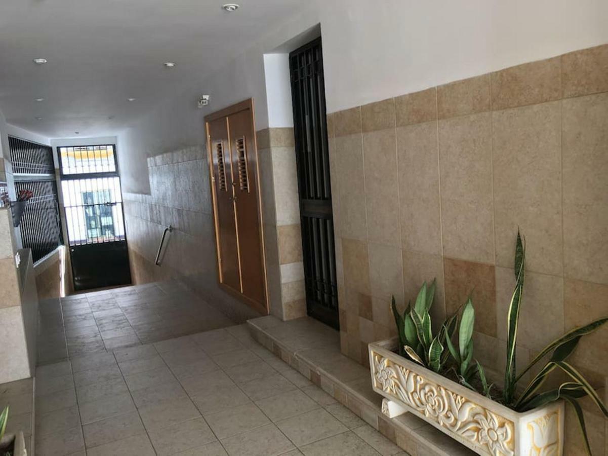 Apartamento Jardin De Santa Paula Севиля Екстериор снимка